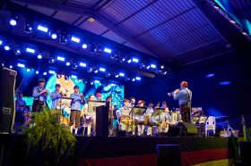 18 Oktoberfest de Marat  aberta com desfile, msica e celebrao da cultura alem