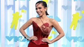 Cantora Anitta faz hist�ria e vence VMA de melhor clipe de m�sica latina