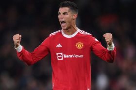 Cristiano Ronaldo � o futebolista com mais seguidores no Instagram, mas Messi lidera venda de camisetas