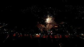 Desfile &lsquoFesturito vai � F�brica do Papai Noel&rsquo re�ne multid�o e emociona Salvador do Sul