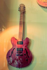 Dia Mundial do Rock: a hist�ria dos artistas mais ic�nicos atrav�s de seus objetos mais valiosos