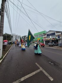 Extino da Chama Crioula encerra a Semana Farroupilha em Salvador do Sul