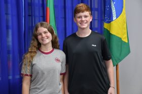 Gr�mio estudantil volta na escola S�o Salvador