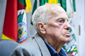 Nilson Vier recebe Mo��o de Honra ao M�rito por contribui��o ao agroneg�cio de Salvador do Sul