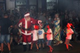 Primeiro desfile de Natal tem grande p�blico em Salvador do Sul