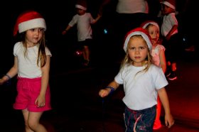 Primeiro desfile de Natal tem grande p�blico em Salvador do Sul