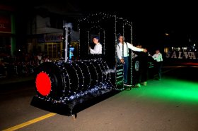 Primeiro desfile de Natal tem grande p�blico em Salvador do Sul