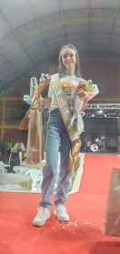 Representantes de S�o Pedro da Serra participam da Final Regional do Rei e Rainha Estudantil em Feliz