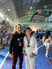 Salvadorenses levam ouro em festival internacional de taekwondo
