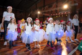 S�o Pedro vive a magia do Desfile Natal F� e Arte