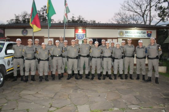 Alunos-soldados tiveram imers�o em Salvador do Sul