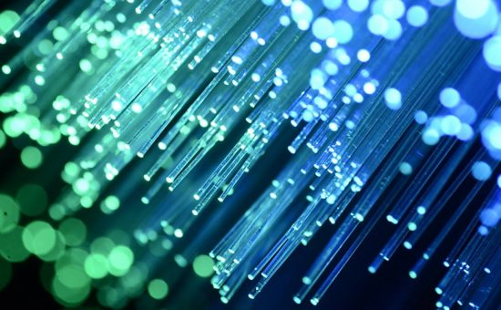 Clientes da Oi M�vel que forem migrados automaticamente para novas operadoras dever�o ter planos com benef�cios e valores iguais ou similares, diz Anatel