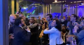 Deputado Janones e ex-ministro Salles brigam em bastidores de debate