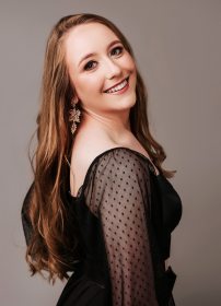 Conhe�a a candidata a soberana de Salvador do Sul Josiele Arnhold