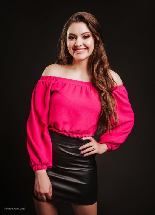 Conhe�a a candidata a soberana de Salvador do Sul Fernanda Thais Gerlach