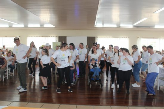 Apae de Salvador do Sul realiza primeiro caf�