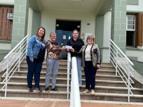 Hospital S�o Salvador recebe doa��o de R$ 1,5 mil