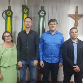 C�mara de Salvador do Sul elege nova mesa diretora