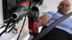 Petrobras reduz pre�o de gasolina e diesel a partir de amanh�