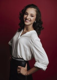 Conhe�a a candidata a soberana de S�o Pedro da Serra Amanda Colling Soares