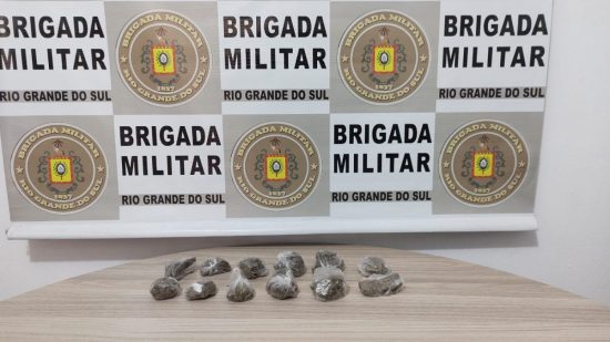 BM apreende trouxinhas de maconha