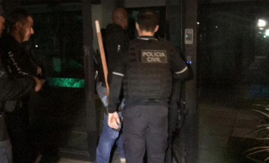 Polícia Civil prende 33 pessoas por golpe dos 'nudes'