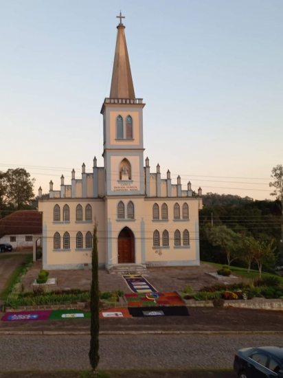 Campestre Baixo mant�m a tradi��o dos tapetes de Corpus Christi