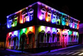 Prefeitura de Montenegro iluminada para o So Joo