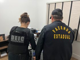 Policiais da 1 Delegacia de Montenegro deram apoio � Opera��o Abate, organizada pela Pol�cia Civil de Santa Catarina