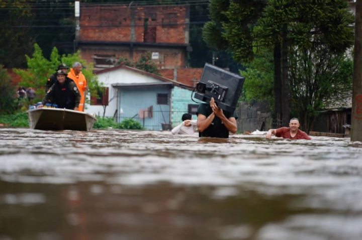 Cen�rio de alto risco de chuva excessiva no sul do Brasil
