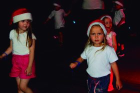 Desfile &lsquo;Um Conto de Natal&rsquo; ter� participa��o de mil pessoas e presen�a do Papai Noel