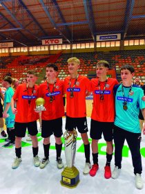 Atletas de Salvador do Sul e Bar�o s�o campe�es ga�chos de futsal