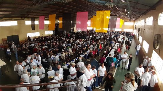 Celebra��es na regi�o mant�m tradi��o do Dia do Colono e do Motorista