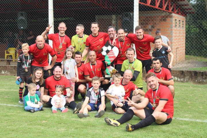 Campestre Baixo e Poca Bola s�o bicampe�es da Copa de Futebol 7 de Salvador do Sul