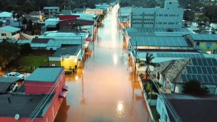 Chuva extrema causa estragos em dezenas de cidades do Rio Grande do Sul e deixa desaparecidos
