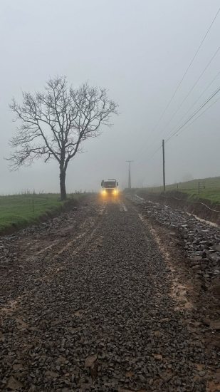 Municpio realiza reparos e notificar empresa por servios na rua Francisco Balduno Rhoden