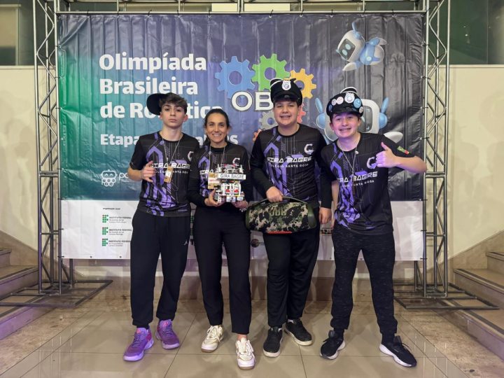 Equipes do Colégio Santa Rosa garantem vaga na etapa nacional da Olimpíada Brasileira de Robótica