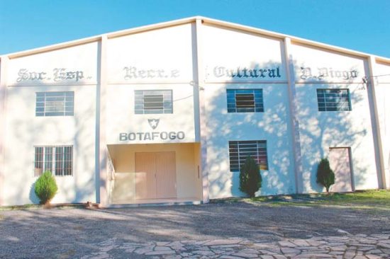 Obras de revitalizao da Sociedade Botafogo j esto em andamento em So Jos do Sul
