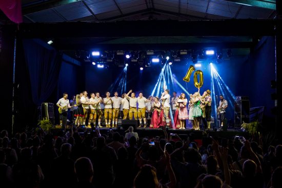 18 Oktoberfest de Marat  aberta com desfile, msica e celebrao da cultura alem