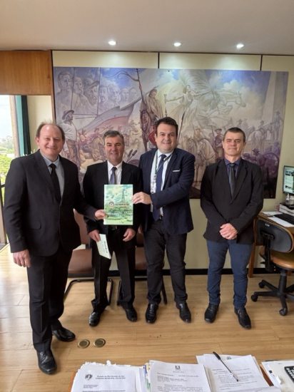 Lideranas de Salvador do Sul buscam novos recursos em Braslia e reforam convite para a Festur 2025