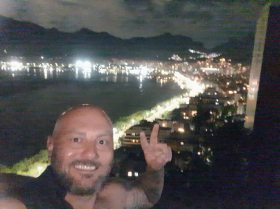 Casal da regio vive tenso no Rio de Janeiro durante confronto policial contra traficantes