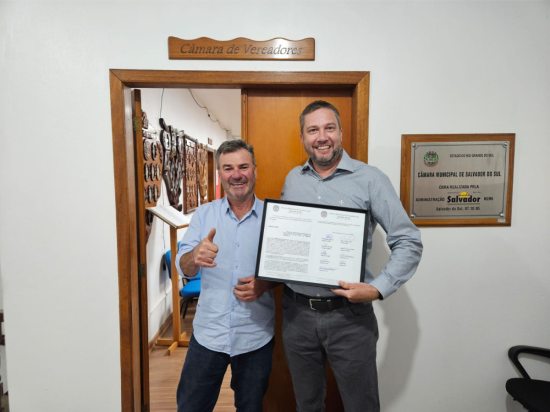 Cmara de Vereadores presta homenagem ao Dr. Everton Taschetto por sua trajetria na sade pblica