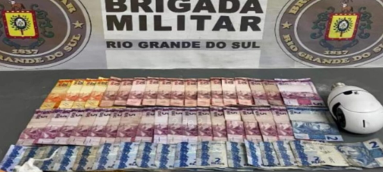 Homem � preso em flagrante por tr�fico de drogas em bar de Salvador do Sul