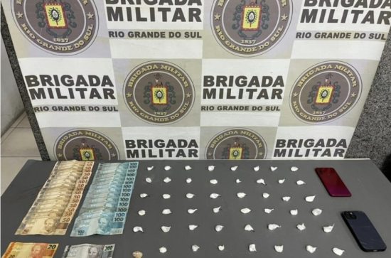 Homem � Preso com 47 Por��es de Coca�na em Salvador do Sul  Salvador do Sul