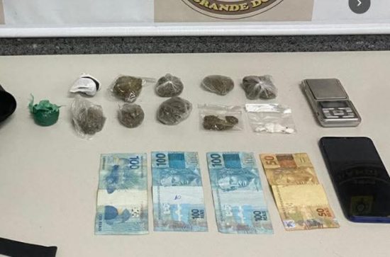 Pris�o por tr�fico de entorpecentes em Salvador do Sul 