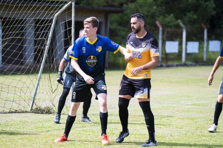 Goleadas e empate marcam abertura da Copa Municipal  de Futebol 7
