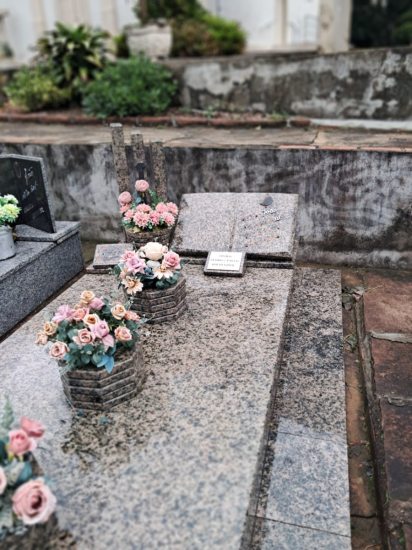 Ondas de furtos e vandalismo em cemit�rios de Salvador do Sul e Marat� mobilizam a pol�cia e chocam a regi�o