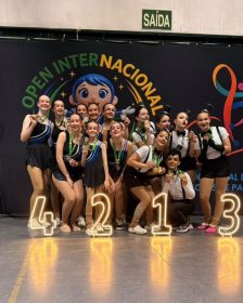 Atletas do munic�pio conquistam segundo lugar em competi��o internacional de patina��o art�stica