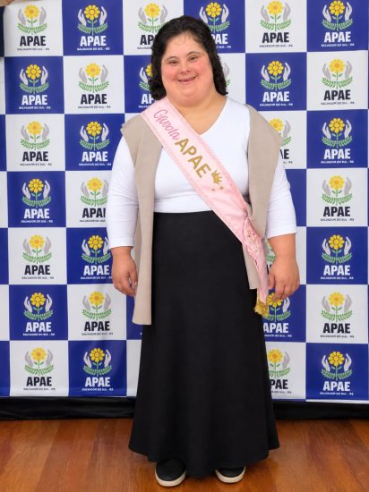 CONHECENDO AS CANDIDATAS ATRAV�S DE OBJETOS