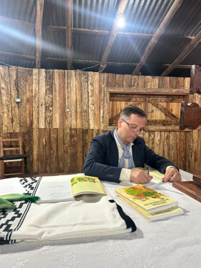 Destaque Cultural: Egon Pedro Junges e sua trajet�ria no folclore
e na educa��o